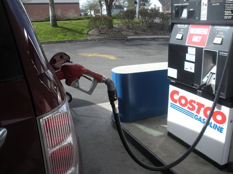 how to put in gas at costco